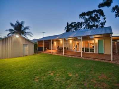 15 Bourke Street, Piccadilly