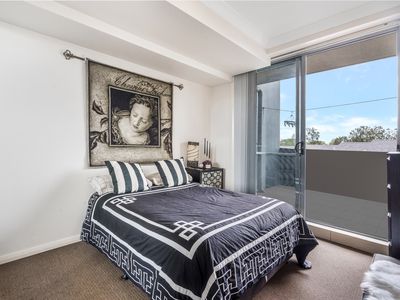 27 / 2 Kurrajong Road, Casula