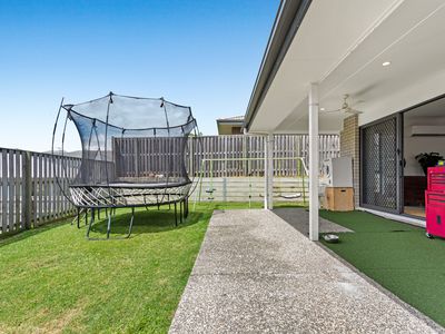 183 Dixon Drive, Coomera