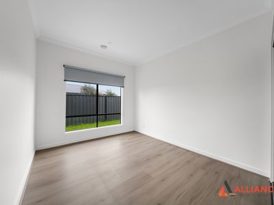 48 Railway Parade, Kalkallo
