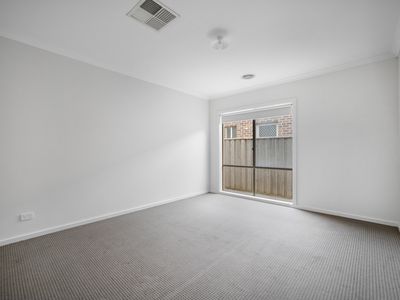 17 Beatty Avenue, Truganina