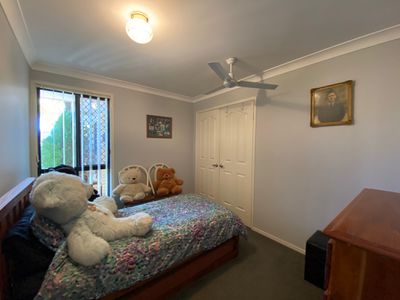 27 Lester Crescent, Torquay