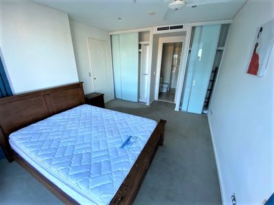 1202 / 1 Como Crescent, Southport