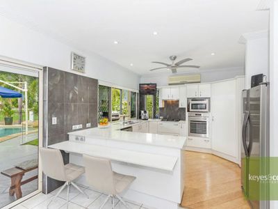 1 Monarch Mews, Kirwan