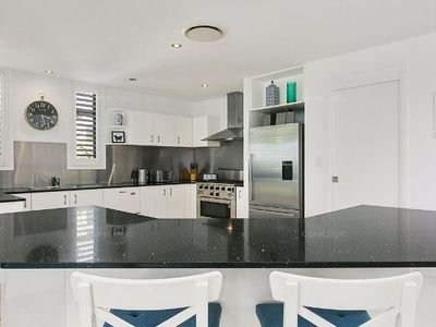 8 Lakeside Drive, Peregian Springs