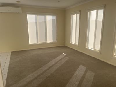 2 / 86 Rossack Drive, Waurn Ponds