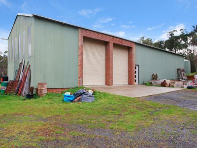276 Dickie Rd, Officer