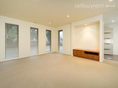 56 BALLARA DRIVE, Wodonga
