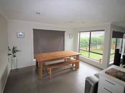 14 Headland Drive, Leopold