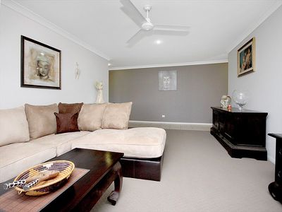 10 Harrison Grove, Deebing Heights