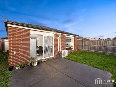 8 Frogmores Street, Pakenham