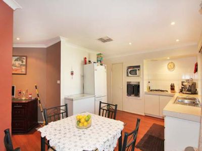 32 Cavalier Crescent, Boulder