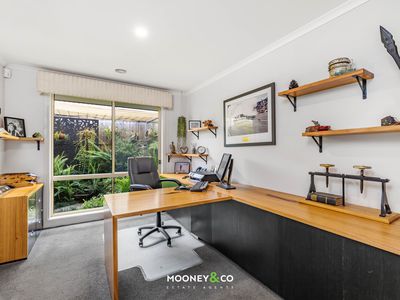 8 Belvoir Court, Cranbourne