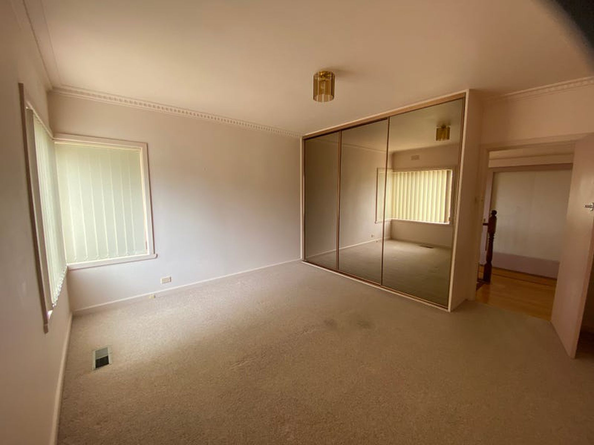 11 Kirriemuir Street, Hamlyn Heights