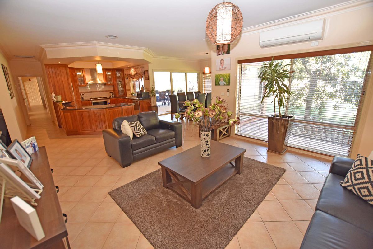 16 Deakin Grove, Tongala