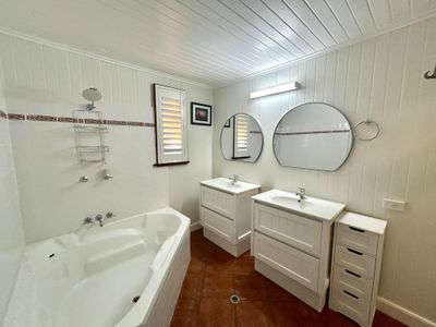 309 Lake Street, Cairns North