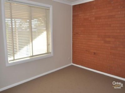 4 / 4 Forrest Crescent, Dubbo