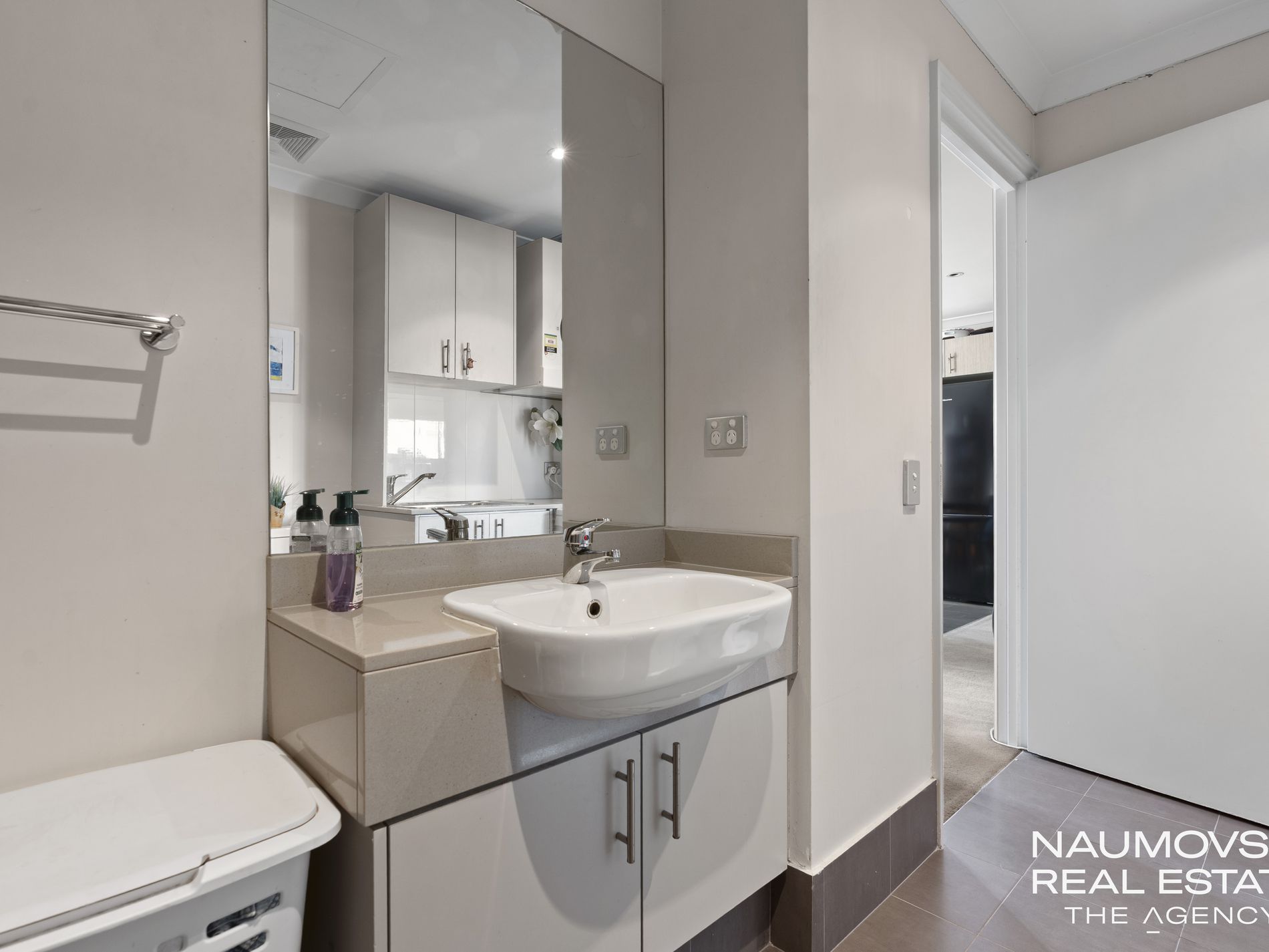 16 / 1 Walsh Loop, Joondalup