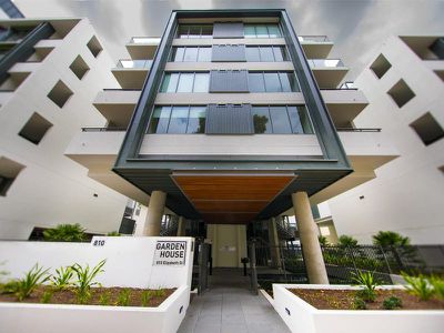 B413 / 810 Elizabeth Street, Waterloo