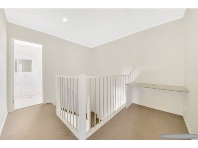3 / 1 Collins Lane, Kin Kora