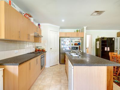 11 Henry Moss Court, Murray Bridge