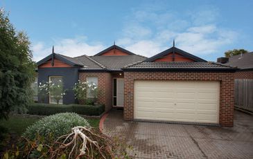 63 Fieldstone Boulevard, Beaconsfield