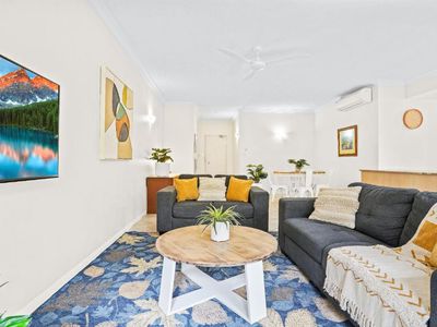 1114 / 2-10 Greenslopes Street, Cairns North
