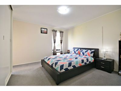 4 / 10 Sturt Circle, Dubbo