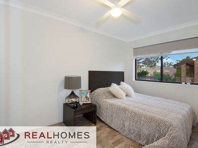 8 / 7 Santley Crescent, Kingswood