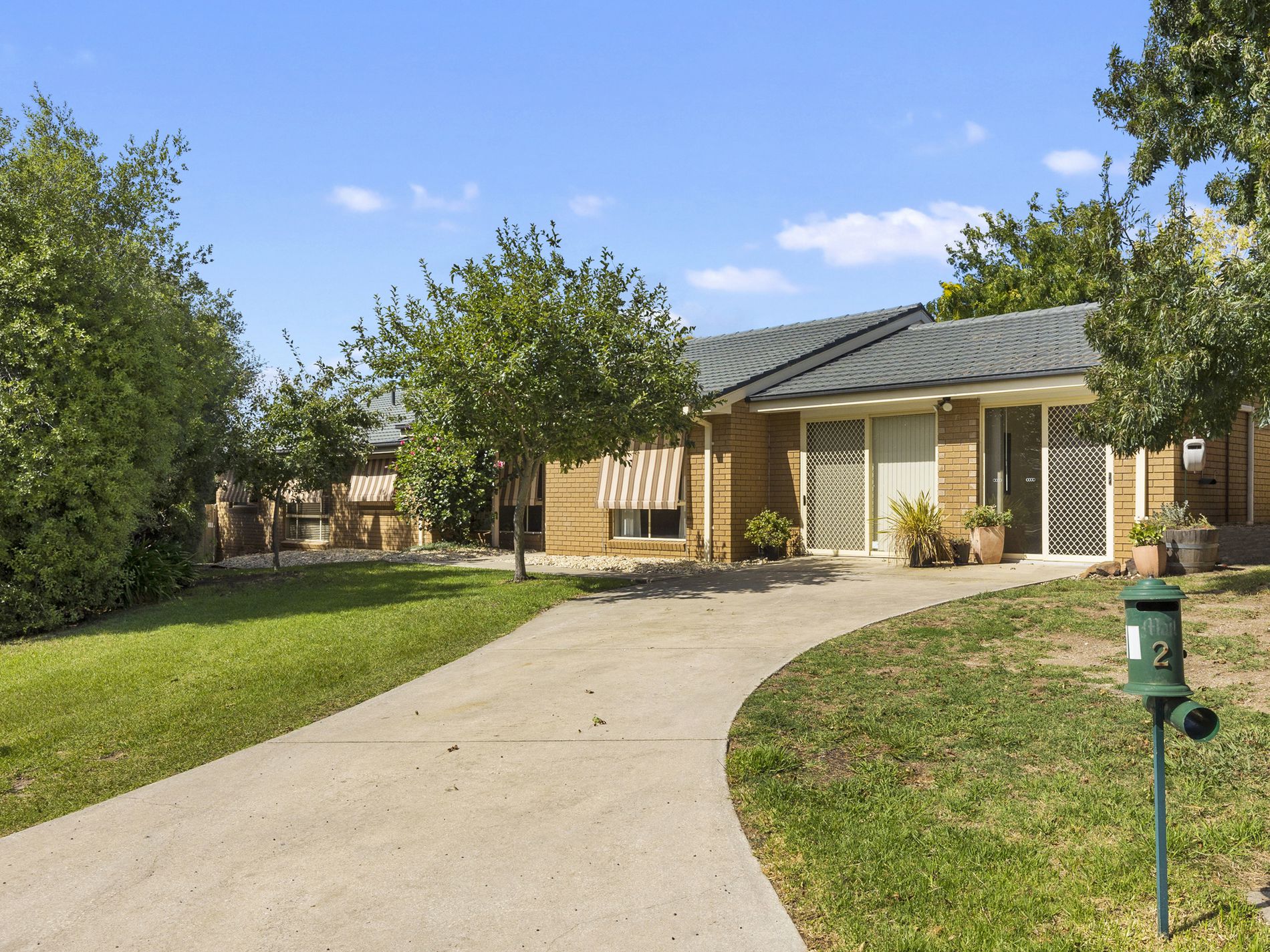 2 HEFFEY COURT, Seymour