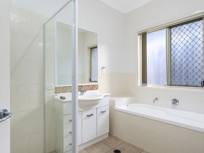 15 Waterclover Drive, Pimpama