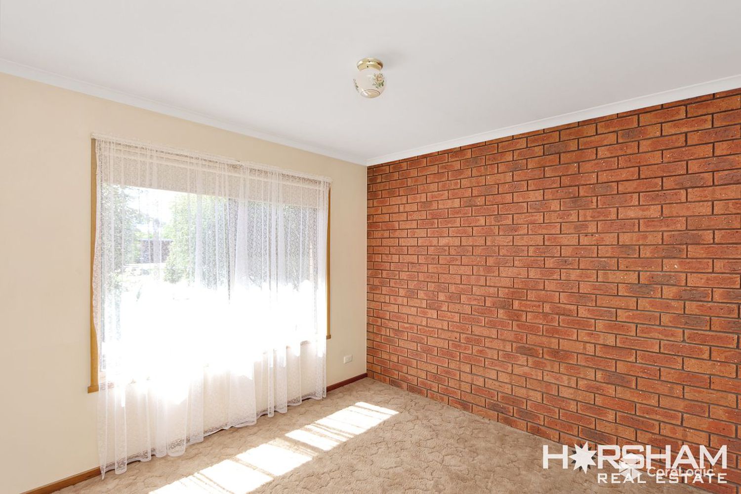4 / 12 Remlaw Road, Horsham