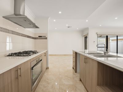 14 Wollomai Rd, Baldivis