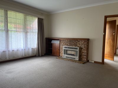 8 Garlick Avenue, Newtown