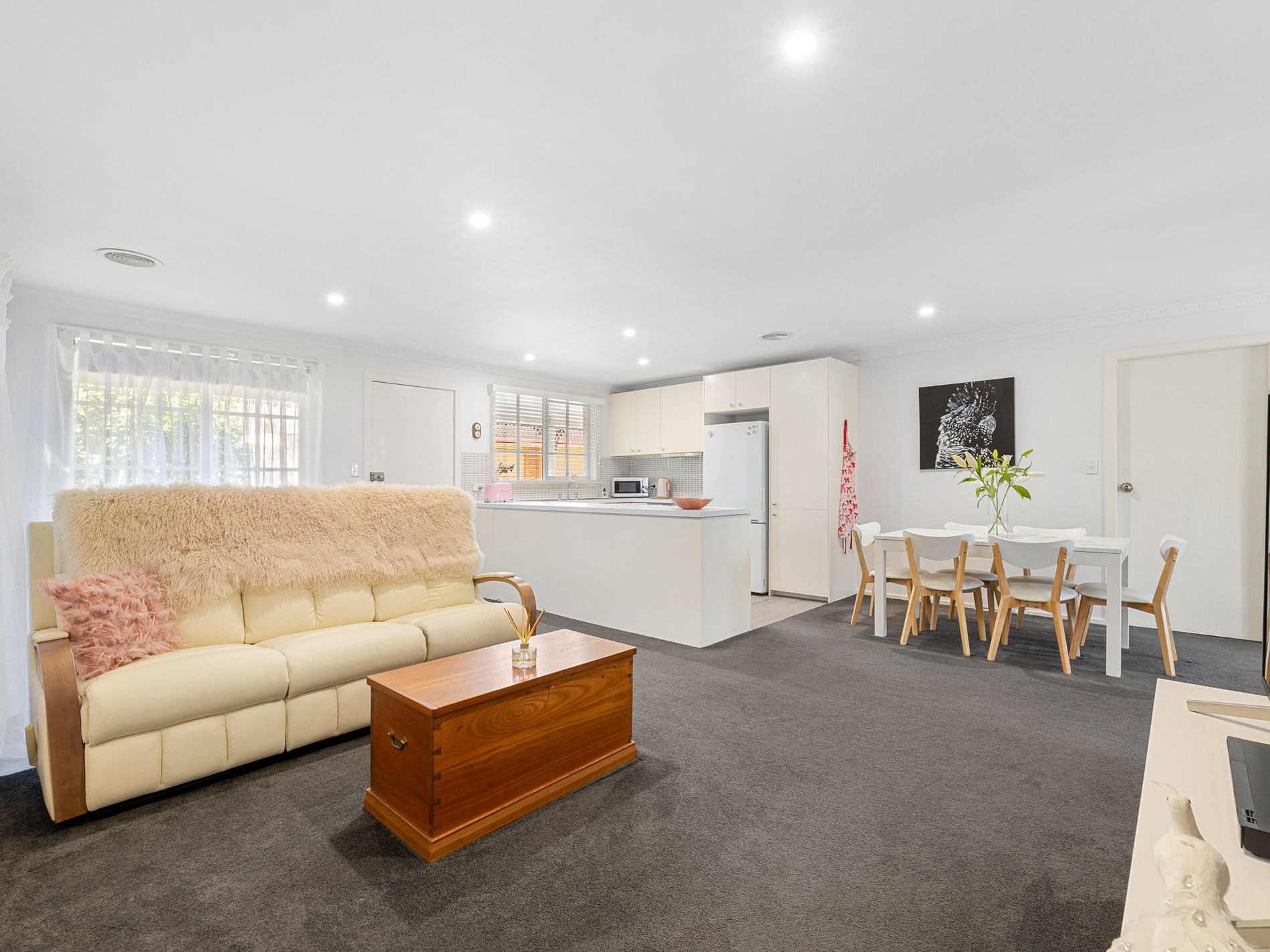 4 / 11 Eric Fenning Drive, Surf Beach
