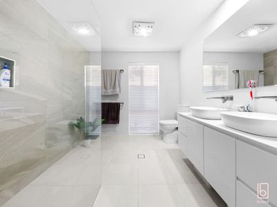 74 Mountain View Drive, Woongarrah