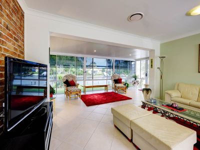 1 Victor Parade, Forster