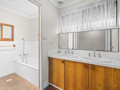 234 Parker Street, Kingswood
