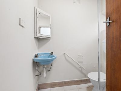 5 / 6 Rondell Avenue, West Footscray