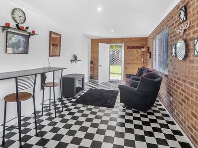 107 Noble Parade, Dalmeny