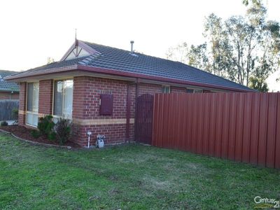 18 Dutton Close, Lynbrook