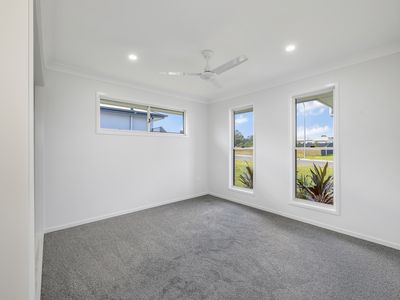 24 Curlew St Woodgate QLD, Woodgate