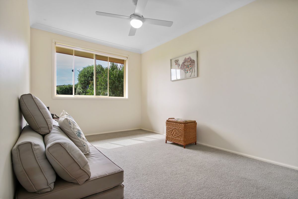 42 Mummaga Lake Drive, Dalmeny