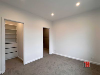8B Norma Court, Avondale Heights