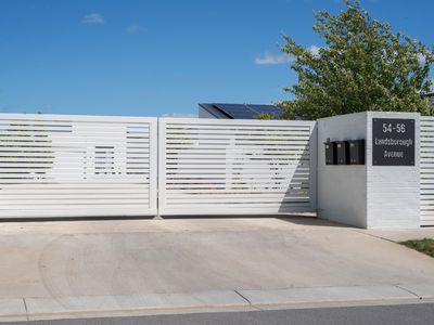 2 / 54 Landsborough Avenue, Newstead