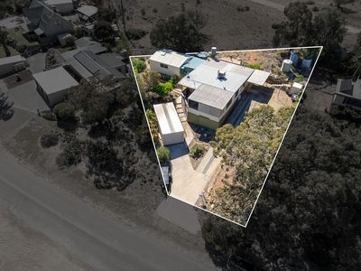 210 East Front Road, Cowirra