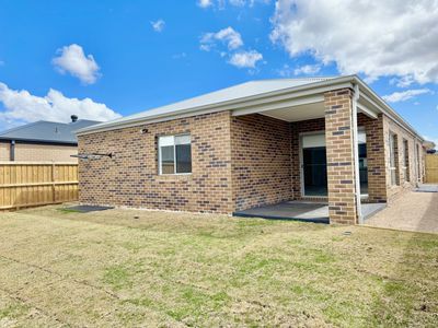 16 Shallow Road, Weir Views