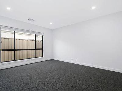 15 AXFORD BOULEVARD, Wodonga