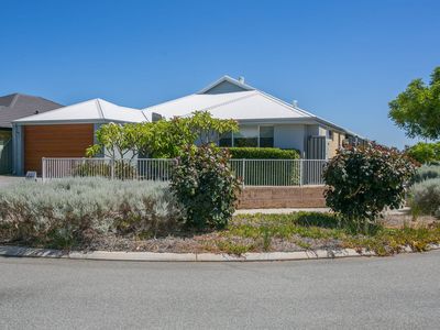 62 Salwood Loop, Banksia Grove