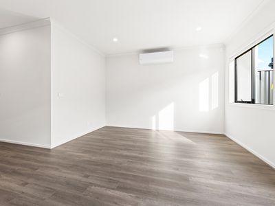 30 Baldwin Road , Fraser Rise